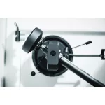Pro-Ject XA B - szimmetrikus kimenetű lemezjátszó 