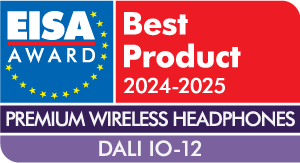 Csatlakozva a korábbi EISA-díjas IO-6-fejhallgatóhoz, a DALI IO-12 True Hi-Fi megközelítést alkalmaz a mozgás közbeni zenehallgatáshoz. Ebben a premium modellben az 50 milliméteres merev papírszálas meghajtók egyedi, SMC anyagot használó motorrendszert kaptak. A teljesítményt a DALI mérnökei által konfigurált legújabb zajszűrő és Bluetooth-technológiák finomítják tovább. A fejhallgató számos hasznos funkcióval rendelkezik, beleértve a nagy felbontású lejátszást az USB-C interfészen keresztül vagy a három választható ANC módot. A DALI IO-12 finom részleteket, pazar középtartományt és lenyűgöző basszust kínál és garantálja, hogy minden alkalommal valami újat fedezünk fel.