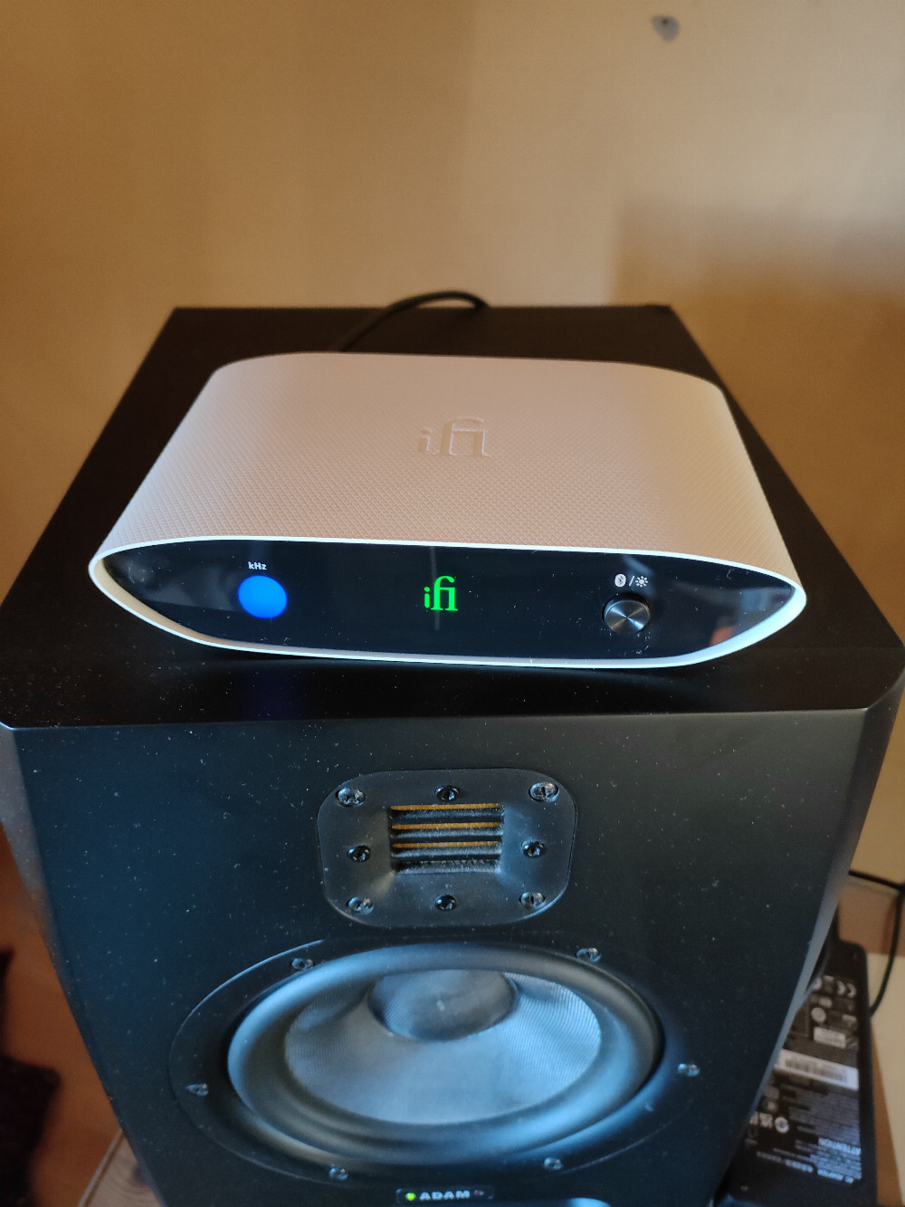 ifi Zen Air Blue bluetooth adapter
