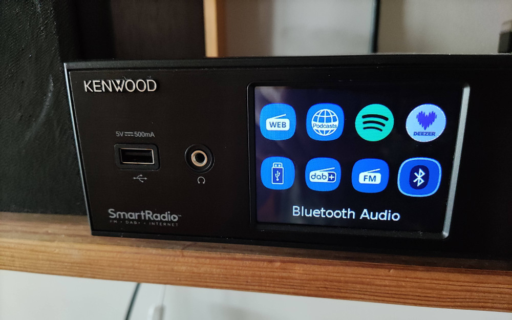  Kenwood K-RW8000SCD-B hálózatos erősítő CD lejátszóval
