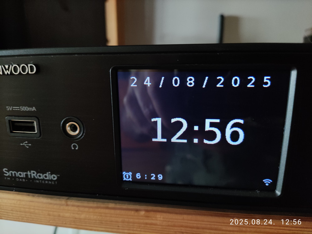   Kenwood K-RW8000SCD-B hálózatos erősítő CD lejátszóval
