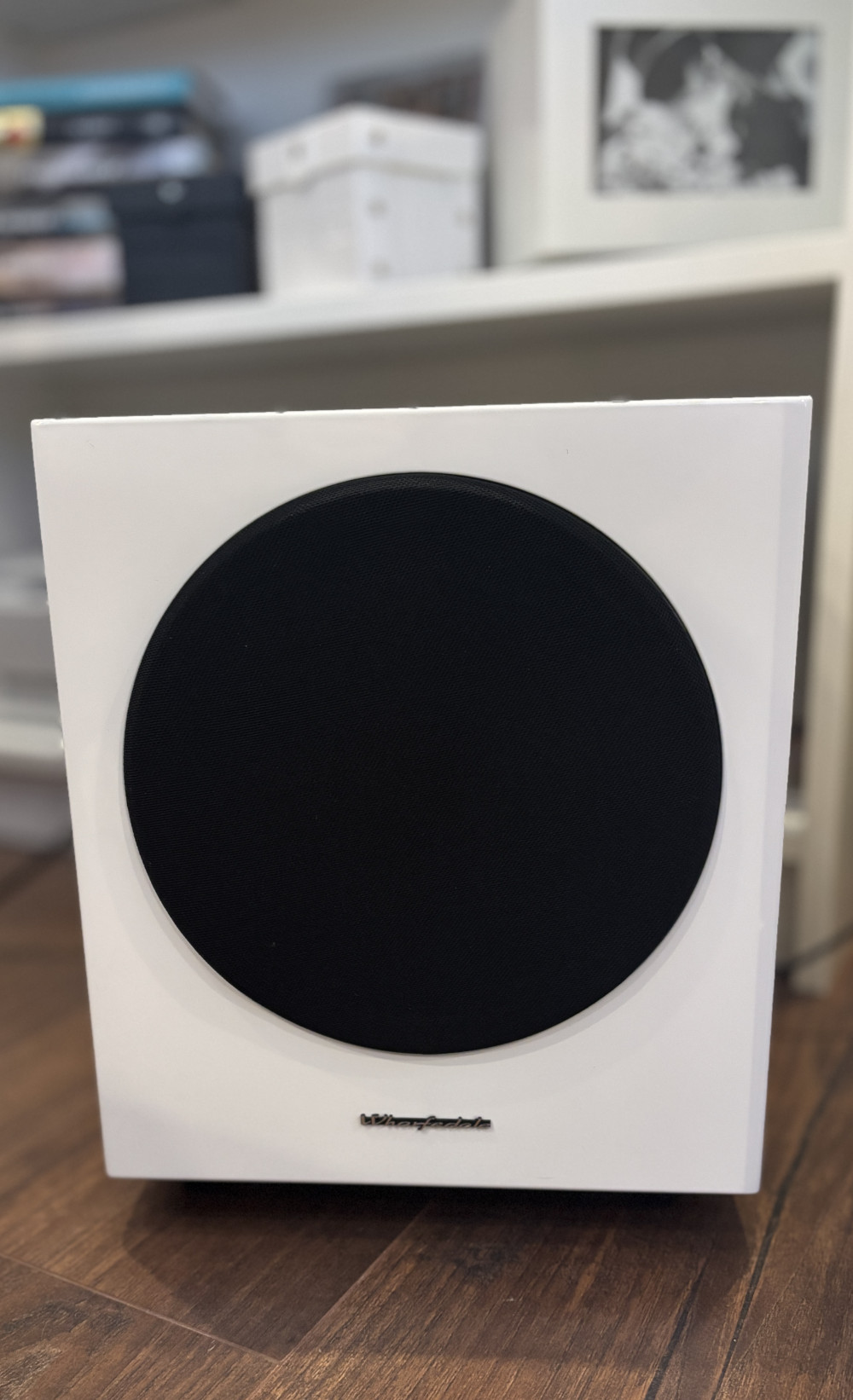 Wharfedale WH-D8 aktív mélyláda - fehér
